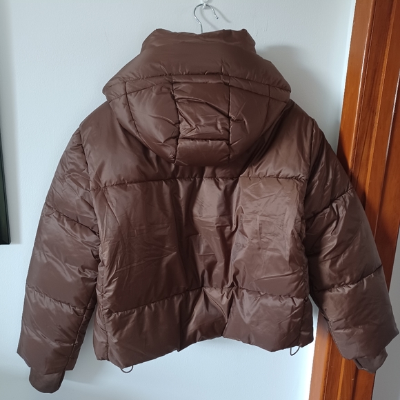 🆕️NWT GAP Big Puff Cropped Jacket in 'Cozy Brown', Size Medium Tall - Picture 8 of 14